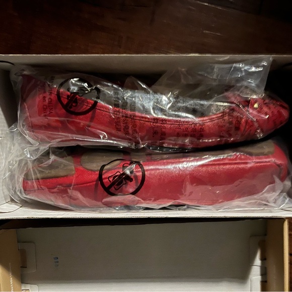 New Michael Kors Red Flats - Picture 9 of 12